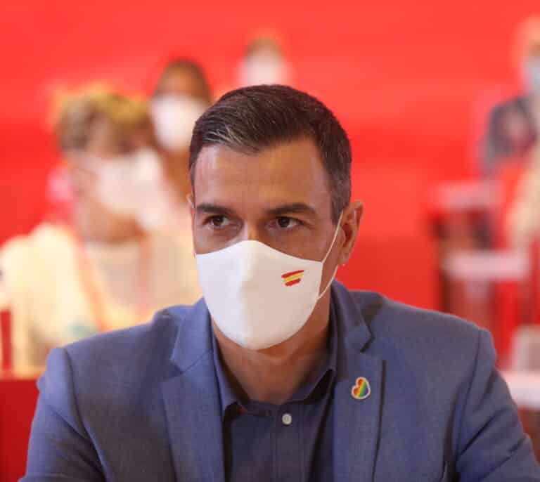 Sánchez incumple el objetivo de vacunar al 70% de la población a mediados de agosto