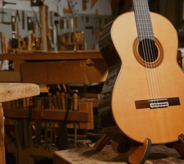 Las guitarras madrileñas que han tocado desde Paul McCartney hasta Paco de Lucía