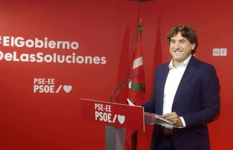 Andueza opta a sustituir "con las manos libres" a Mendia al frente del PSE