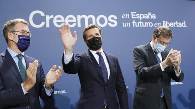 Feijóo, Casado y Rajoy, en Santiago de Compostela. Feijóo, Casado y Rajoy, en Santiago de Compostela.