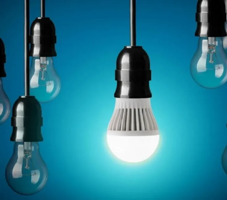 Precio de la luz, 16 de agosto de 2024: a qué hora será más barata