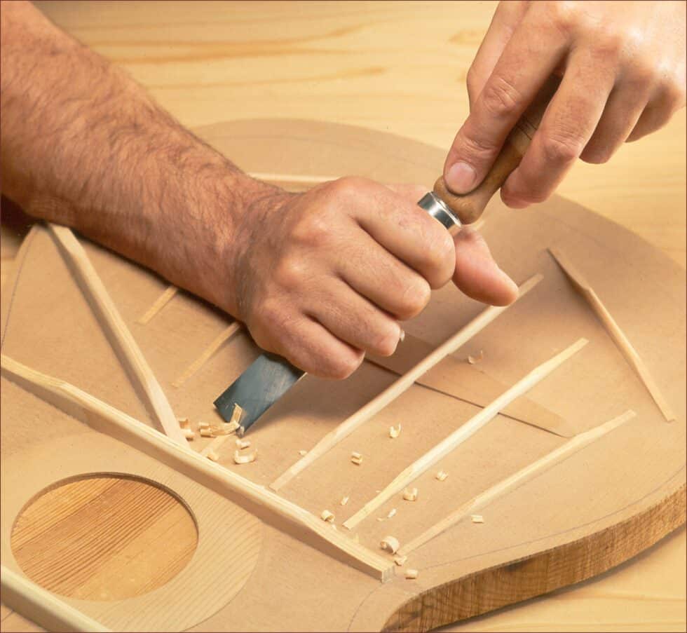 Trabajo en la madera de las guitarras