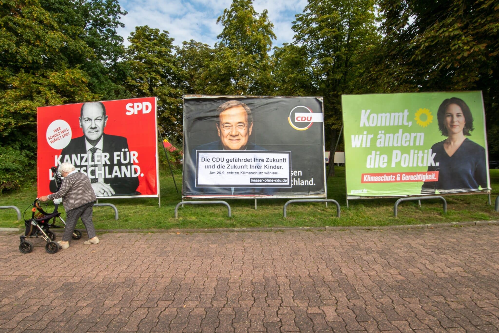 Los carteles electorales de Scholz, Laschet y Baerboc, en Fráncfort