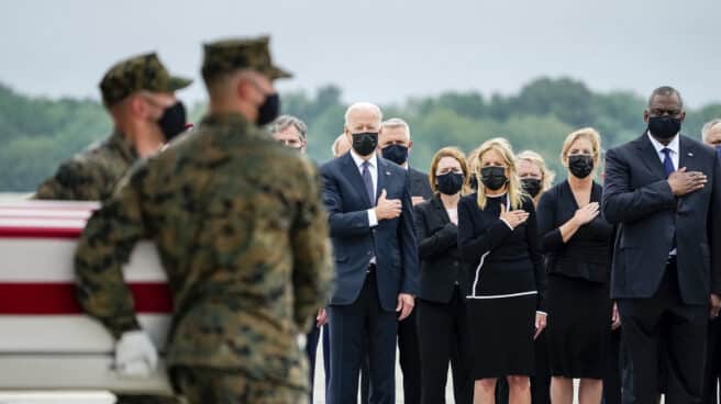 El presidente Joe Biden y la primera dama en el homenaje a las víctimas estadounidenses de los ataques de Kabul