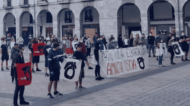 Manifestación por la excarcelación de Patxi Ruiz en Mondragón.