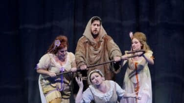 ‘La Cenerentola’ abre la temporada y recupera el aforo completo del Teatro Real