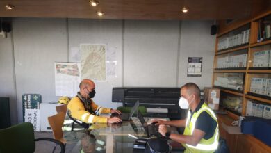 Los vigilantes del avispero de drones que sobrevuela el volcán de La Palma