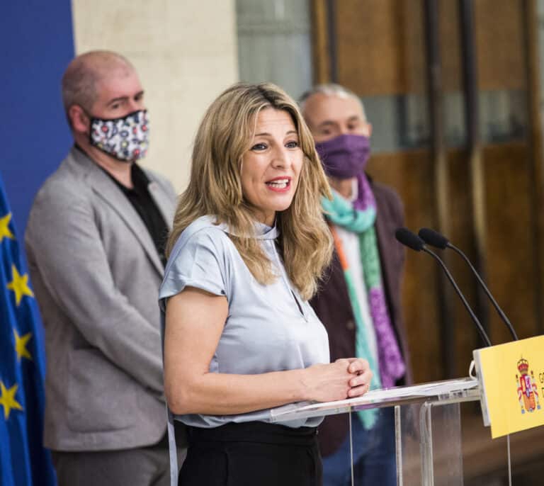 El Gobierno acuerda con sindicatos y empresarios prorrogar los ERTE hasta marzo