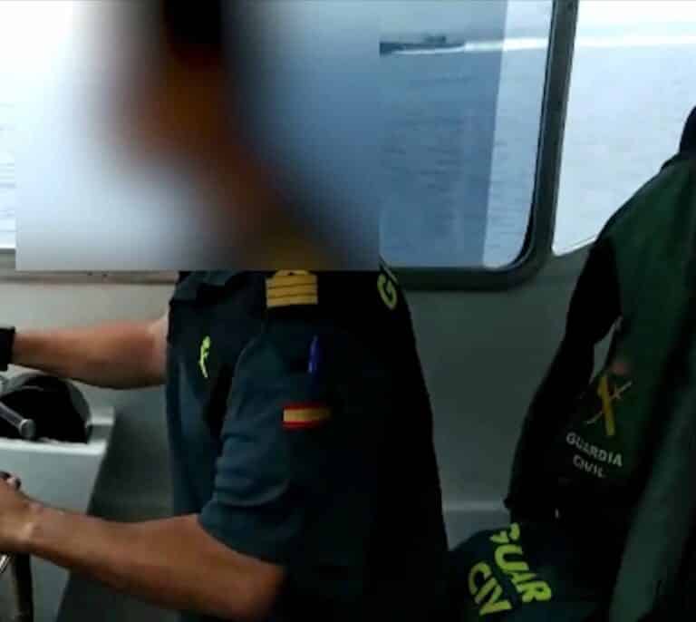 Incautados 500 kilos de hachís en dos coches en Vejer (Cádiz)