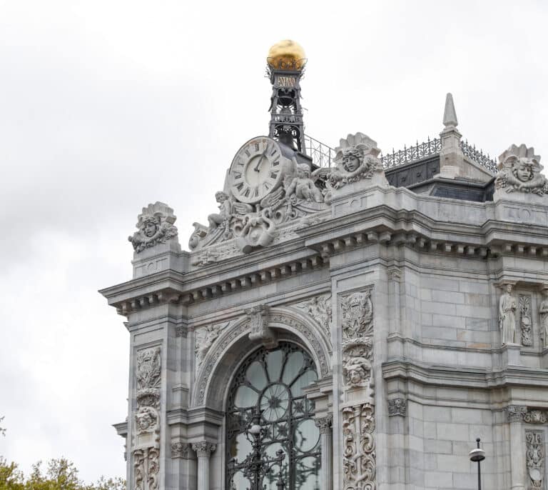 La deuda pública se redujo hasta el 118,4% del PIB en 2021