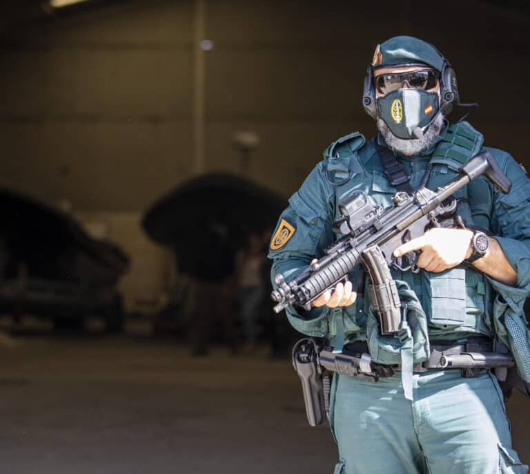 La Guardia Civil interviene 200 kilos de cocaína en Tenerife en un barco procedente de Brasil