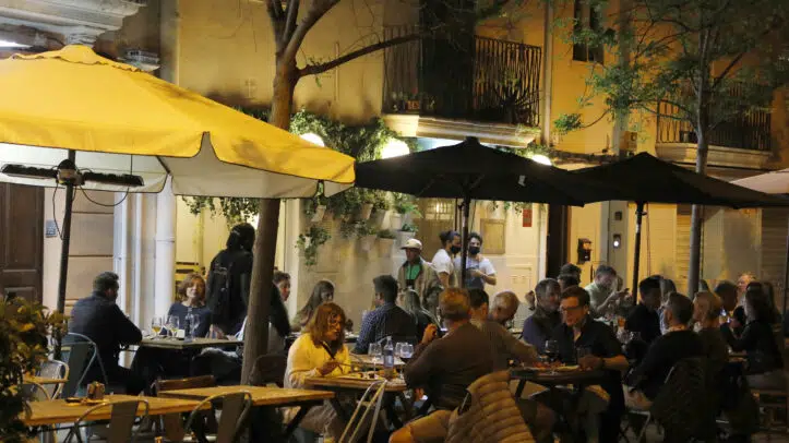Baleares elimina el límite a encuentros sociales nocturnos en Mallorca y Formentera