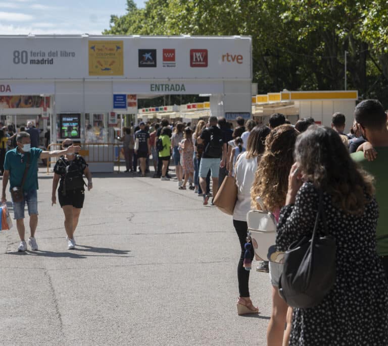 Críticas de varias editoriales a la Feria del Libro por ser "elegidas a dedo" para ocupar "el peor sitio" del recinto