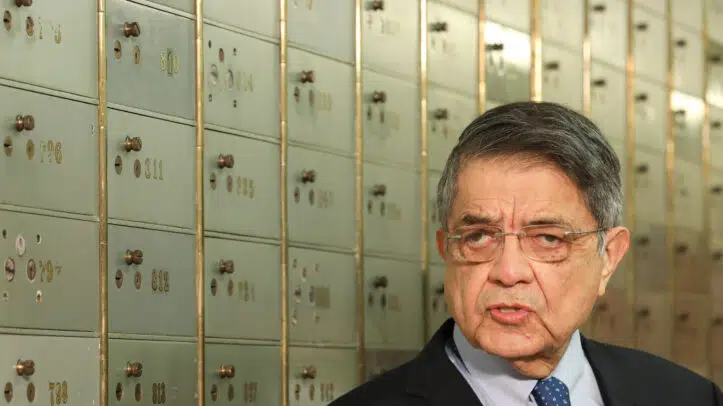 “El poder absoluto da pasos para mantenerse pero la eternidad no existe”
