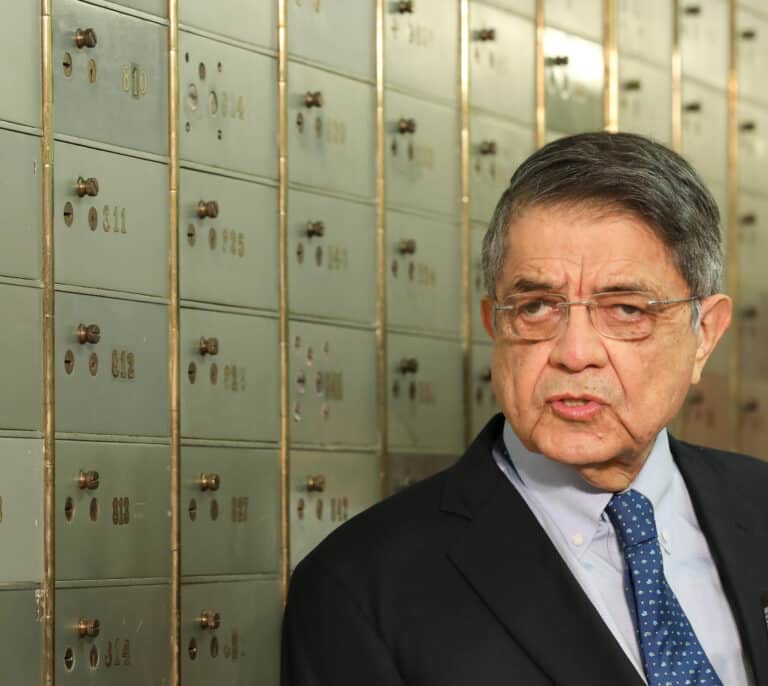 “El poder absoluto da pasos para mantenerse pero la eternidad no existe”