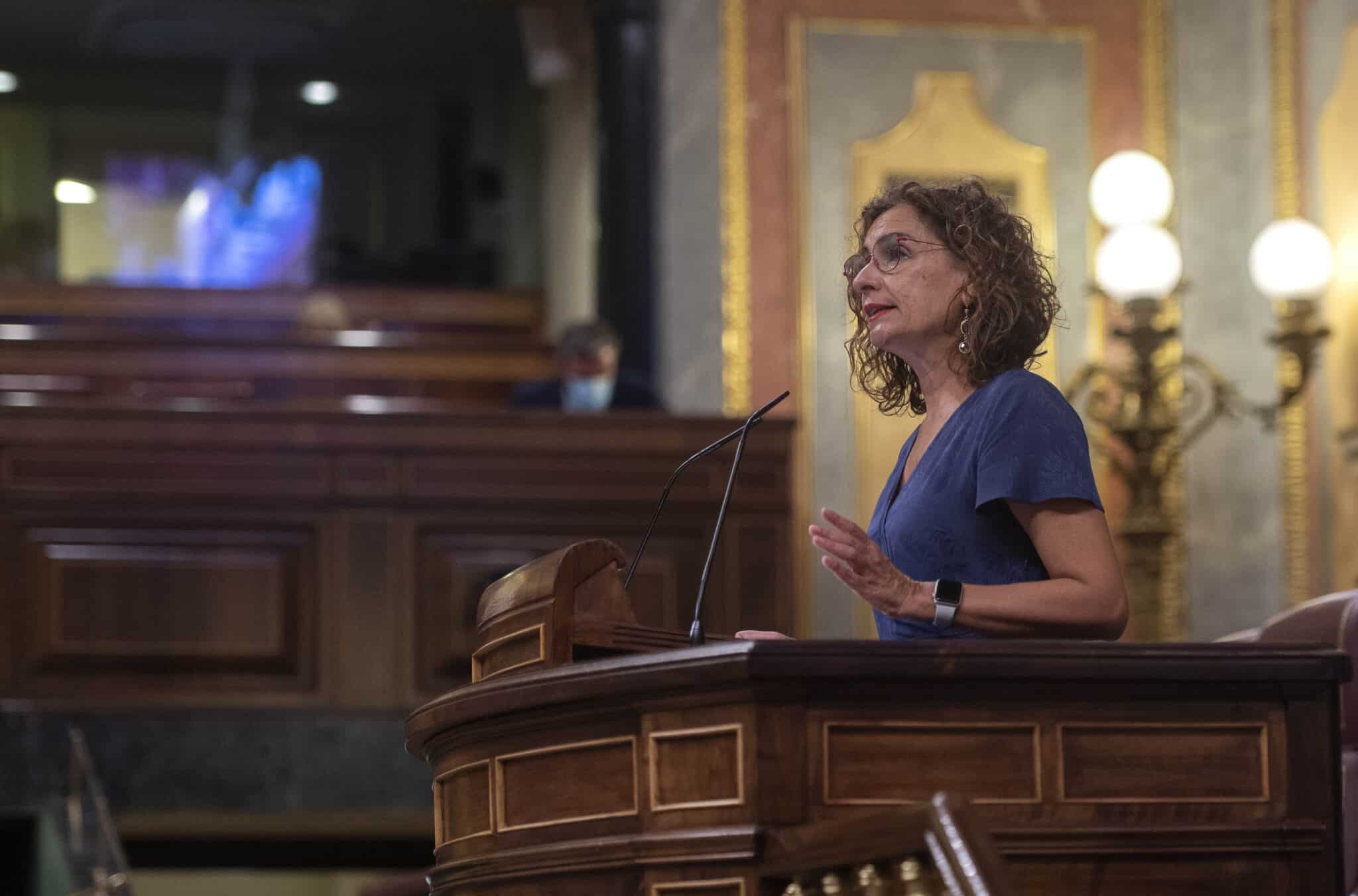 La ministra de Hacienda y Función Pública, María Jesús Montero, durante una sesión plenaria en el Congreso de los Diputados, a 13 de septiembre de 2021, en Madrid (España).