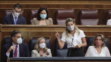 Moncloa enciende las luces de alarma y "estudia el fenómeno"  Yolanda Díaz