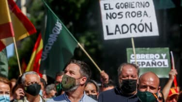 Abascal acusa a UGT y CCOO de "callar y cobrar" ante la subida de la luz
