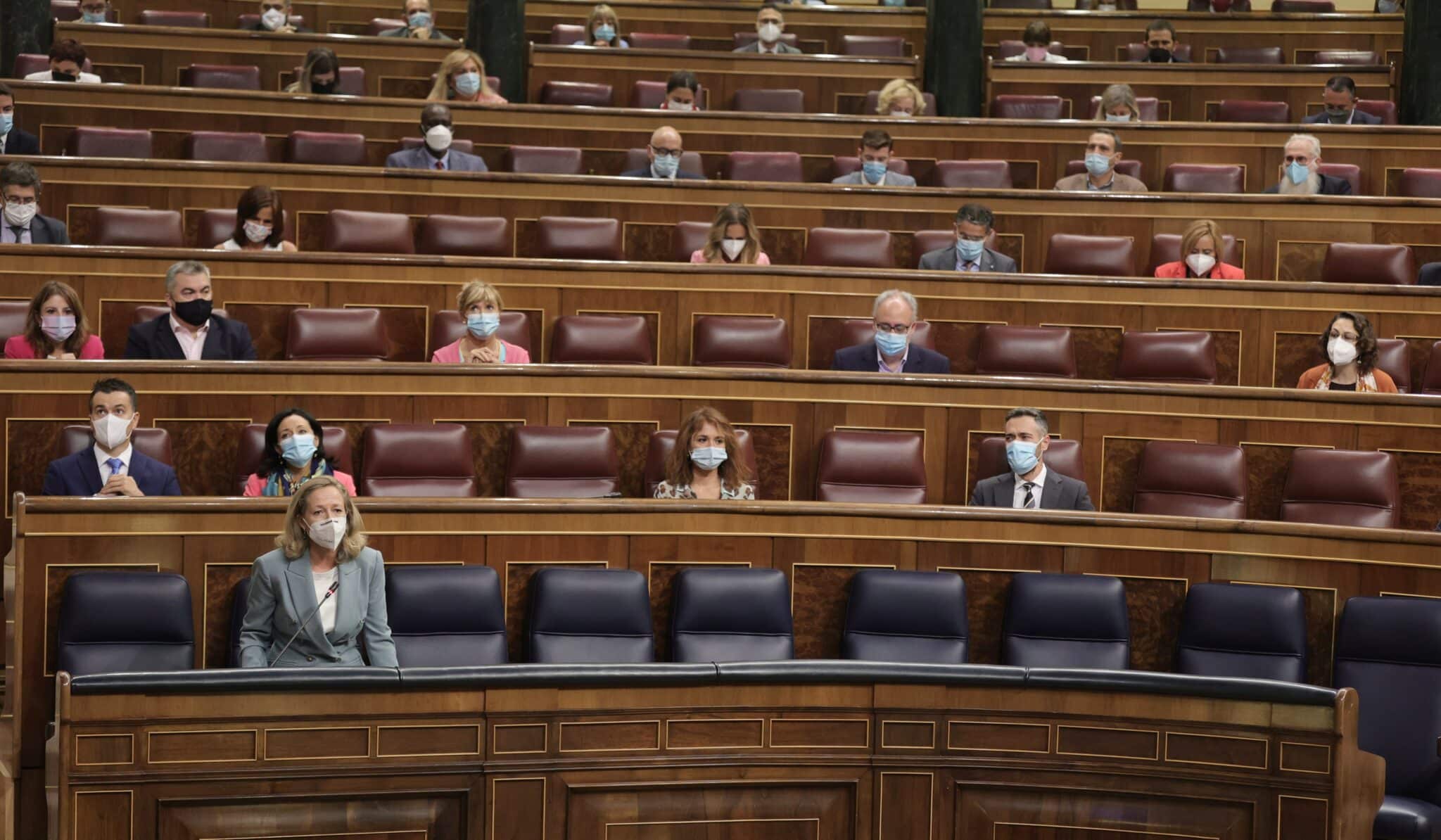 Nadia Calviño, en la sesión de control en el Congreso.