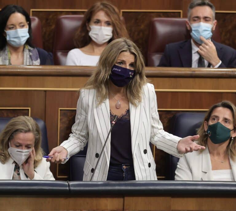 Yolanda Díaz gana peso mientras Calviño pierde credibilidad