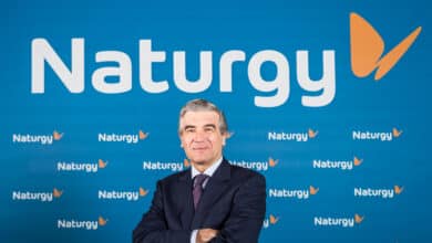 Naturgy toma la iniciativa para amortiguar la subida de la luz