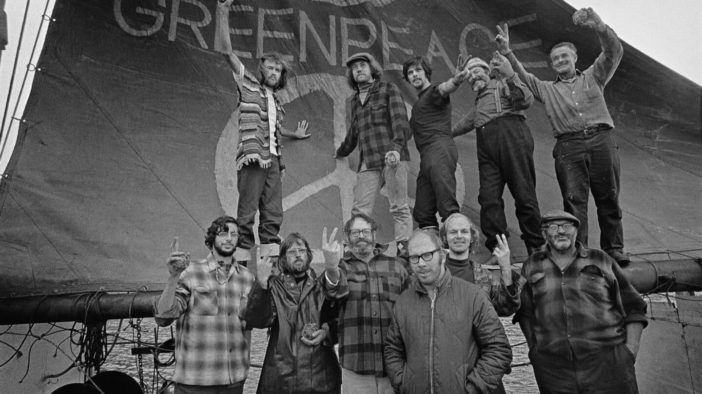 Bombas nucleares, alucinógenos y ballenas: 50 años del viaje iniciático de Greenpeace