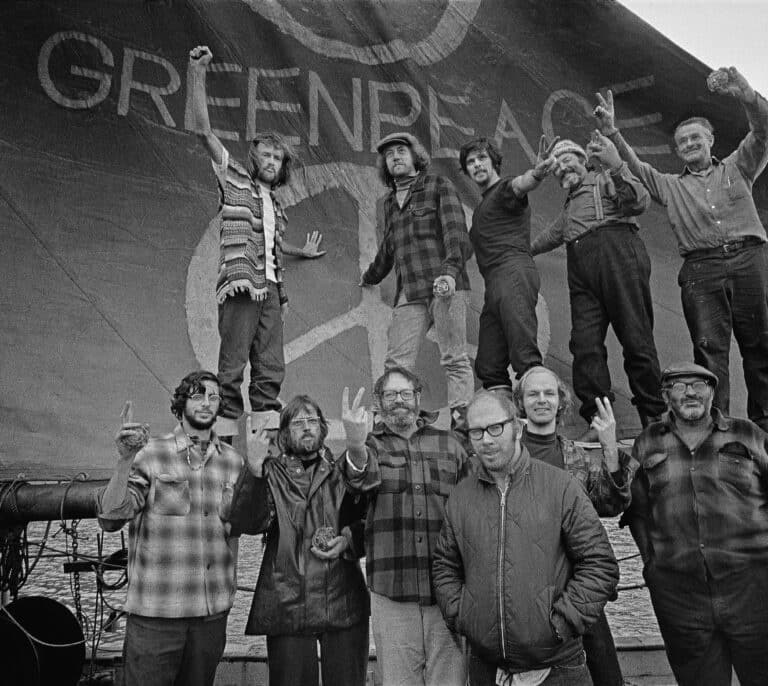 Bombas nucleares, alucinógenos y ballenas: 50 años del viaje iniciático de Greenpeace