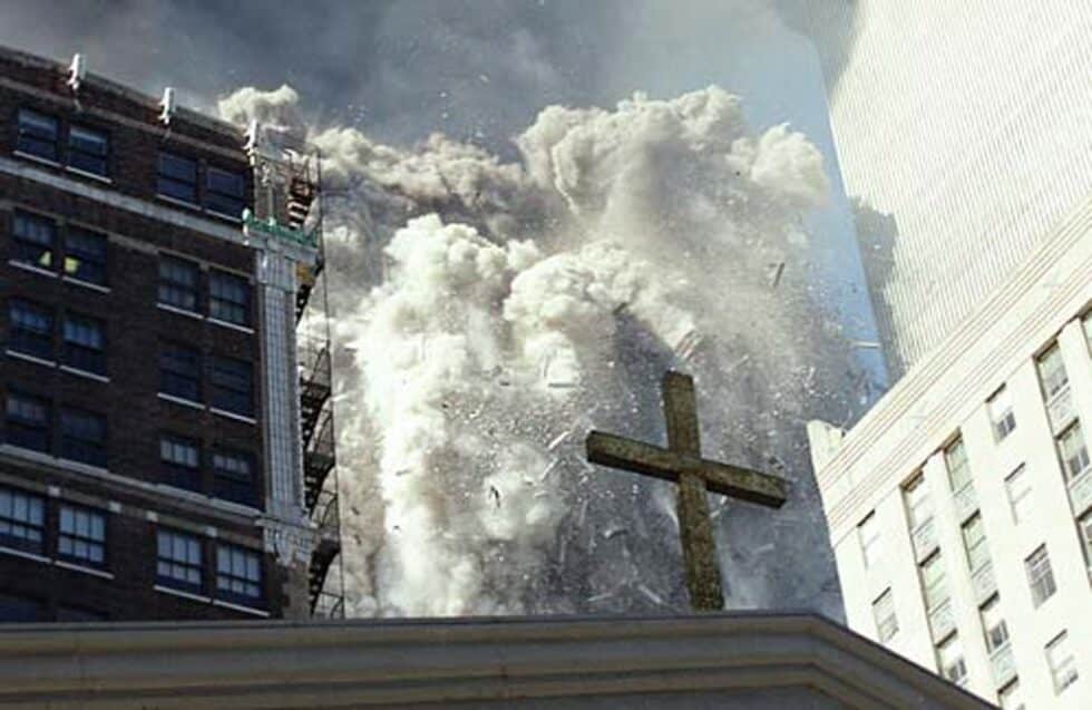 Imagen de una de las torres colapsando, fotografiada por un trabajador del Servicio Secreto