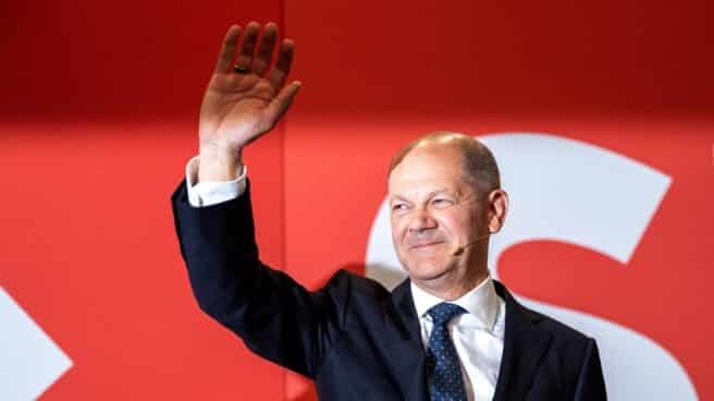 Scholz buscará gobernar con Verdes y Liberales El líder del SPD, Olaf Scholz, ganador de las elecciones en Alemania
