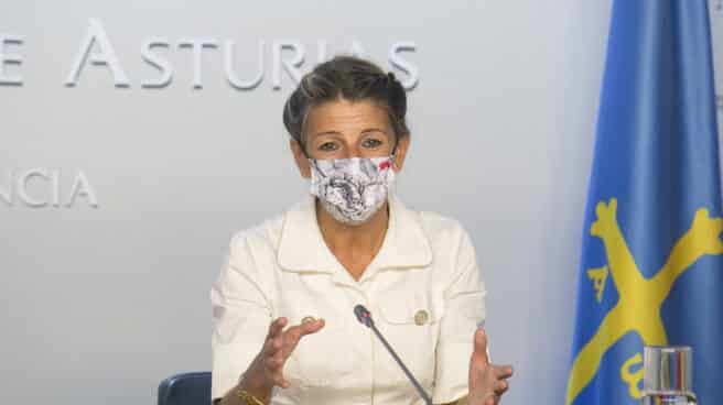 Trabajo aplaza la decisión sobre el SMI a la espera de un acuerdo con la CEOE La vicepresidenta segunda y ministra de Trabajo y Economía Social, Yolanda Díaz, en una rueda de prensa en Oviedo.