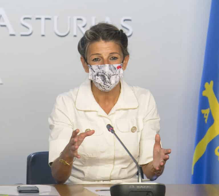 Trabajo aplaza la decisión sobre el SMI a la espera del acuerdo con CEOE