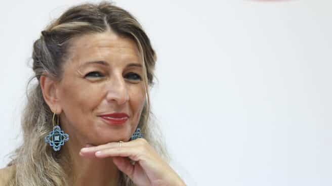 Díaz dice que, haya o no acuerdo, habrá subida del SMI La vicepresidenta segunda del Gobierno y ministra de Trabajo y Economía Social, Yolanda Díaz, en un curso en El Escorial (Madrid).