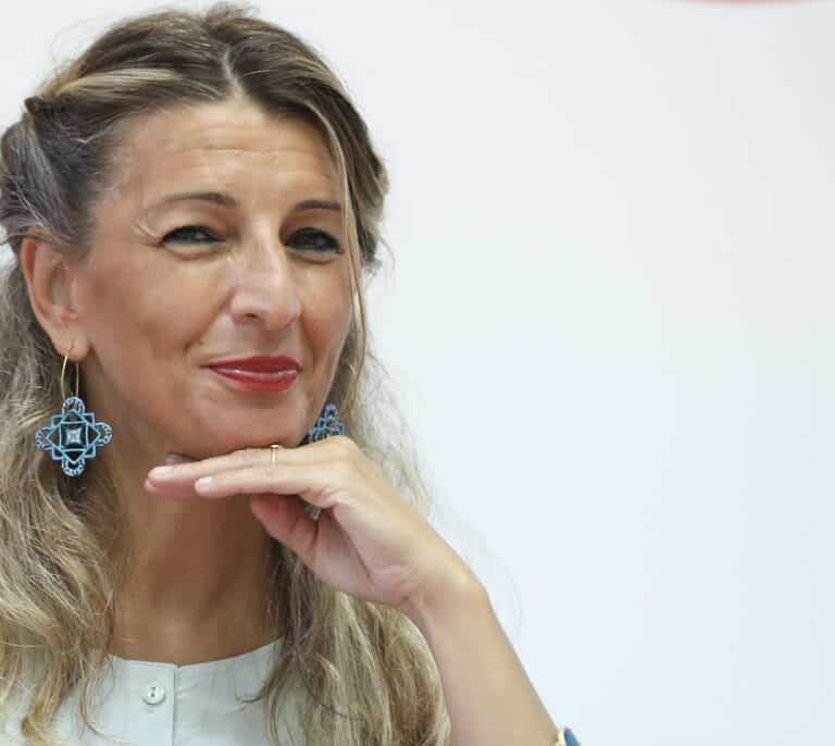 Yolanda Díaz dice que, haya o no acuerdo con la CEOE, subirá el SMI