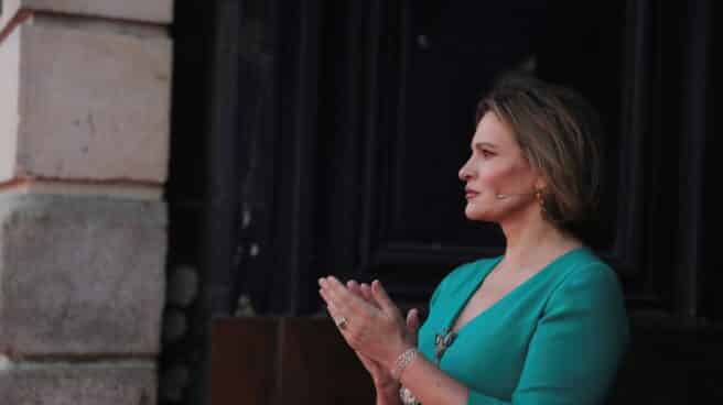 La soprano Ainhoa Arteta en la madrileña Puerta del Sol, en el homenajea del 2 de Mayo a los héroes que han luchado contra el coronavirus