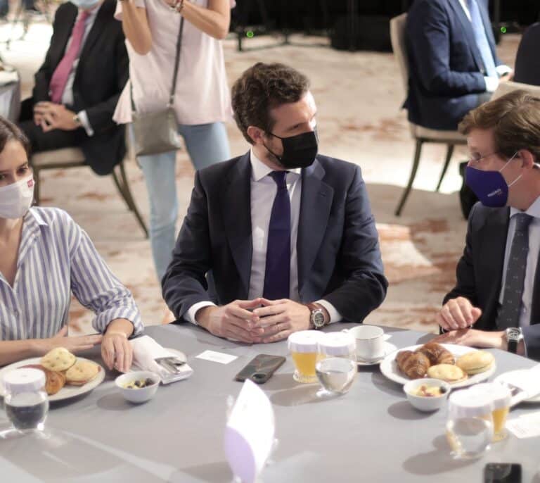 El PP rebaja el optimismo de Ayuso con el congreso de Madrid: "Almeida tiene posibilidades de ganar"