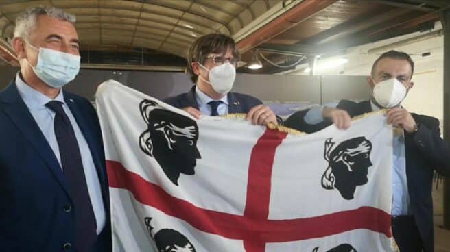 Carles Puigdemont, en Cerdeña tras su detención. Carles Puigdemont, en Cerdeña tras su detención.