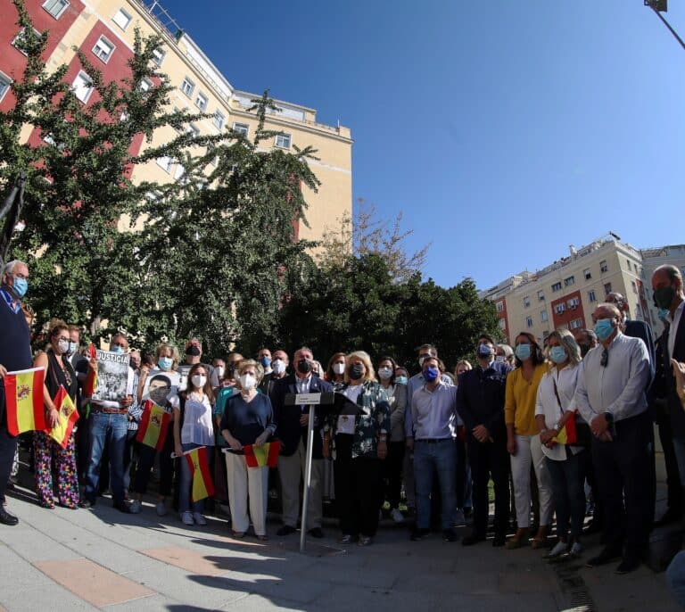 Cientos de personas claman en Madrid contra las humillaciones a las víctimas de ETA
