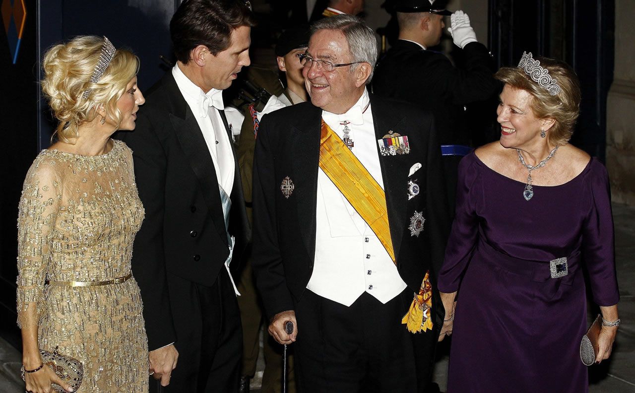 El rey Constantino y Ana María, junto a Pablo de Grecia y Marie-Chantal Miller.