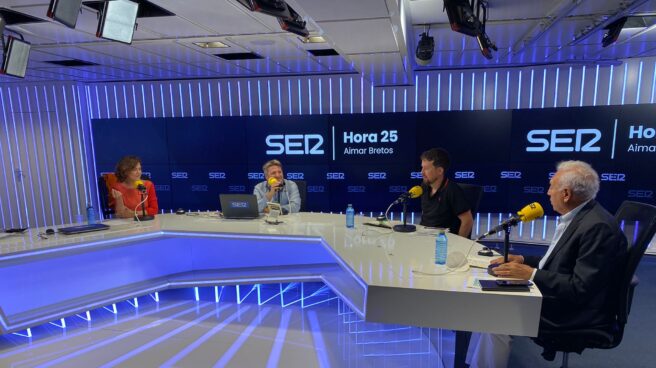 Iglesias defiende reformar el sistema de elección del CGPJ: "el diálogo con el PP es estéril" Carmen Calvo, Pablo Iglesias y García Margallo en El Ágora de Hora25 presentado por Aimar Bretos
