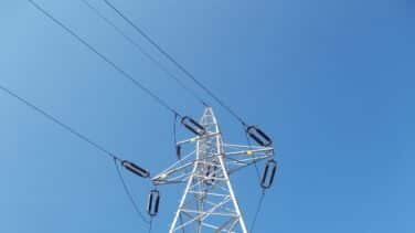 El precio de la luz se desboca hasta los 216 euros y subirá 27 euros en un día