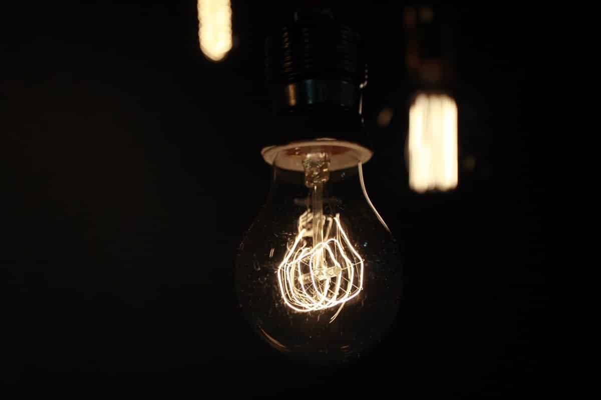 El precio de la luz bate un nuevo récord y alcanzará los 152,32 euros/ MWh