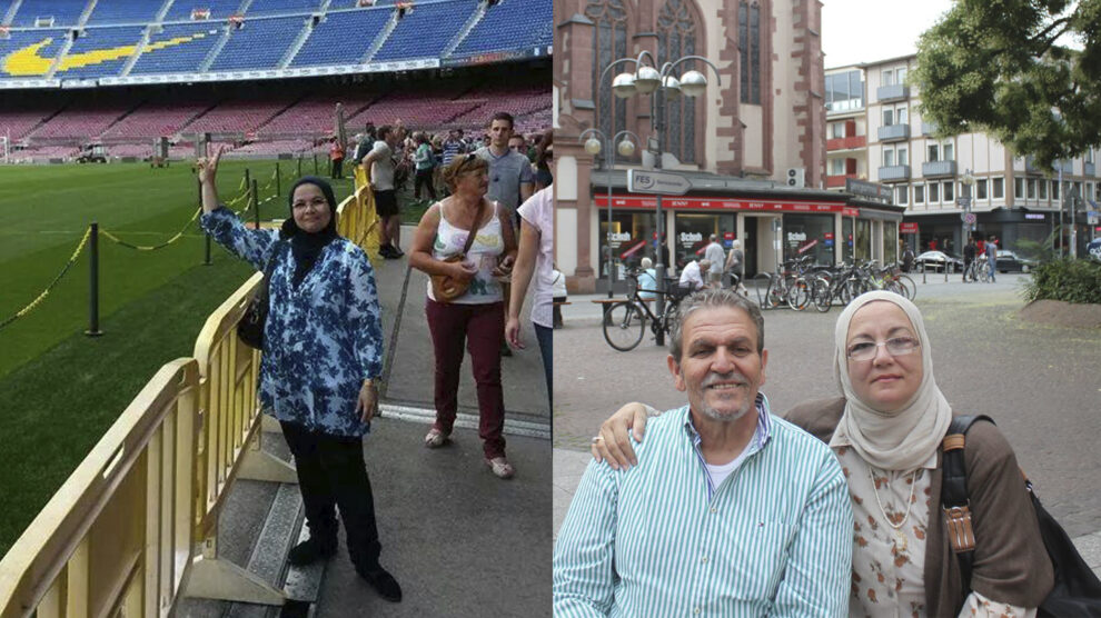 Las hermanas de Atta en viajes recientes a Europa. A la izquierda, Mona en una visita al Camp Nou en Barcelona. A la derecha, Azza junto a su marido, ya fallecido, en Alemania.