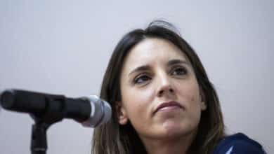 El juez imputa a la ex trabajadora de prensa de Podemos que pudo cuidar a los hijos de Montero