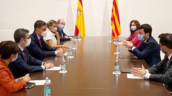 Fantasía y tragedia de la mesa de negociación Mesa de diálogo sobre Cataluña