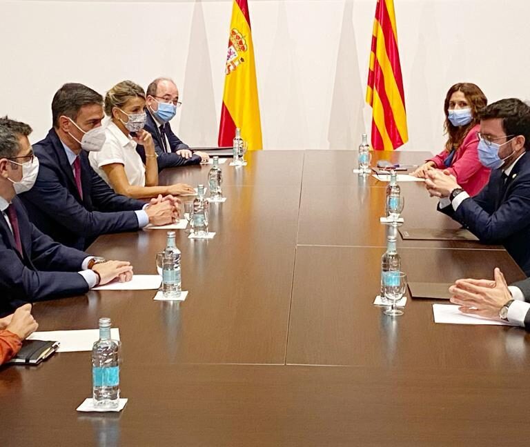 ERC sigue adelante pese a Puigdemont: "Hay que blindar la mesa de diálogo"