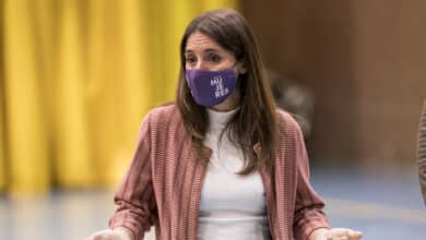 Irene Montero, contra Sanidad: quiere regular el derecho a la objeción de conciencia de los médicos con el aborto