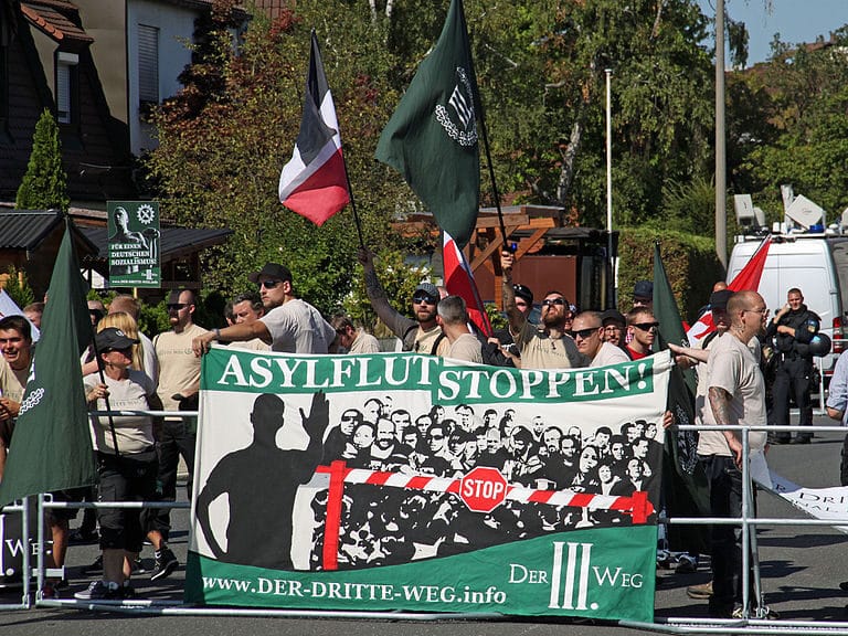 Un tribunal alemán prohíbe la propaganda del partido neonazi que pedía "colgar" a Los Verdes