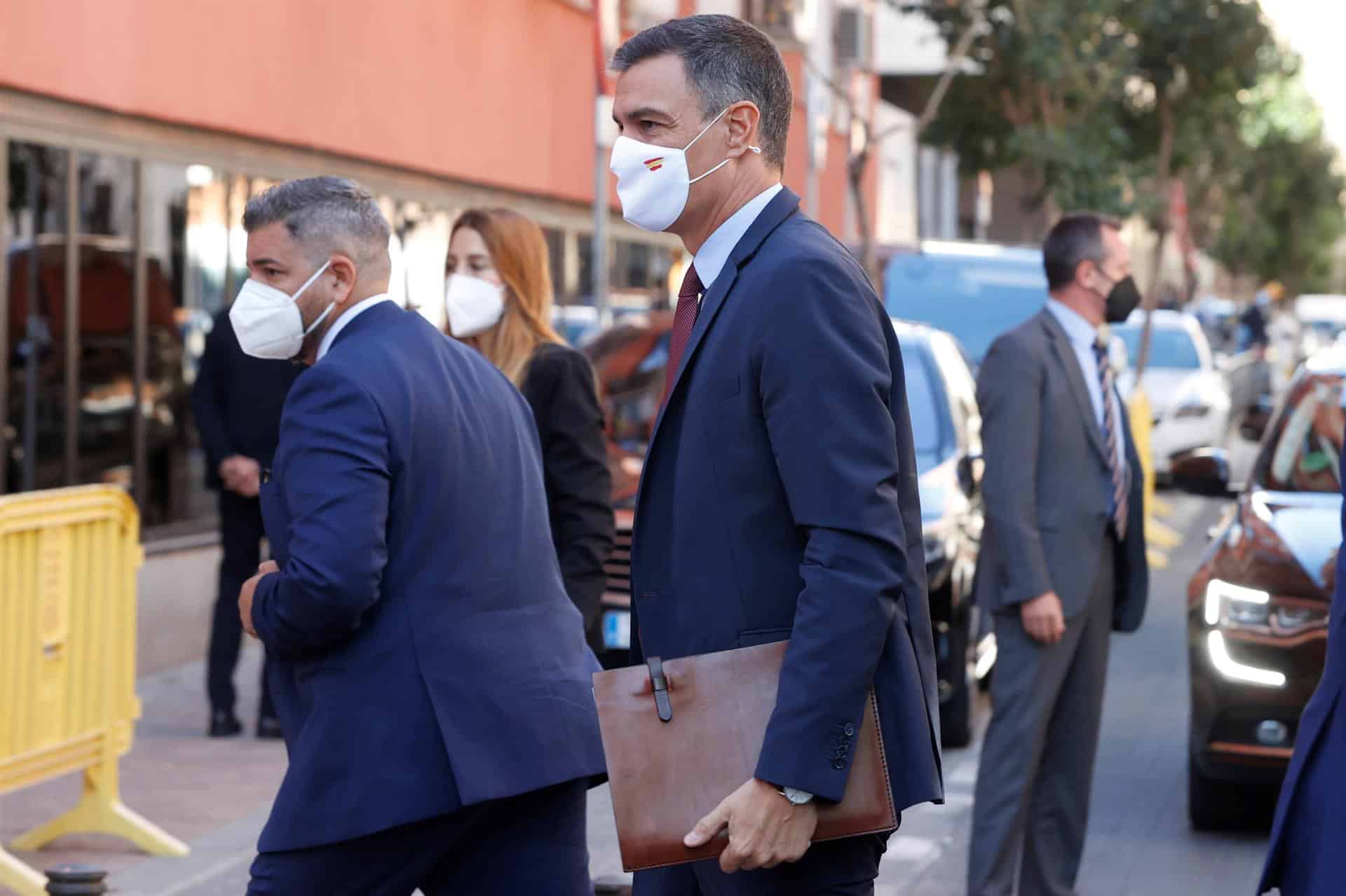 Pedro Sánchez, en una reunión de la Comisión de Lucha contra el Odio.