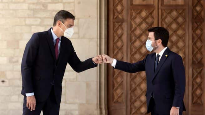 Pedro Sánchez y Pere Aragonés, en el Palau de la Generalitat. Pedro Sánchez y Pere Aragonés, en el Palau de la Generalitat.
