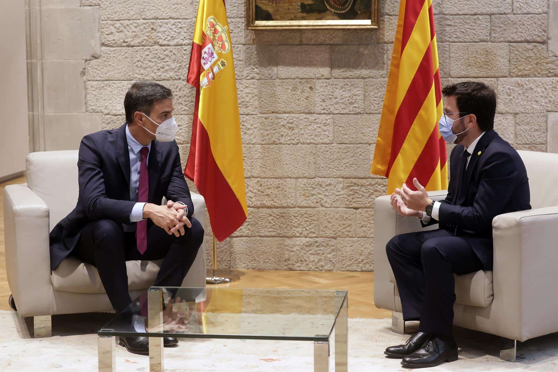 Pedro Sánchez y Pere Aragonés, en el Palau de la Generalitat.